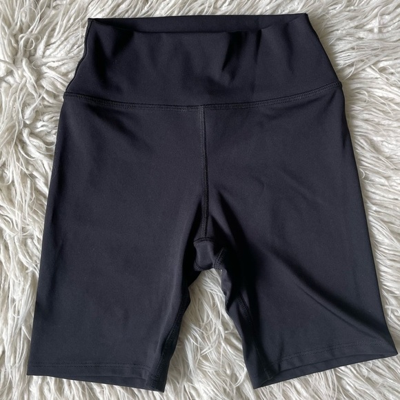 Boyed. Best In Class Poly Blend Black Biker Athletic Shorts EUC Size Small - Picture 1 of 8